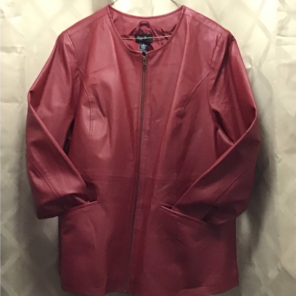 Maggie Barnes Women’s Leather Jacket - Picture 1 of 12